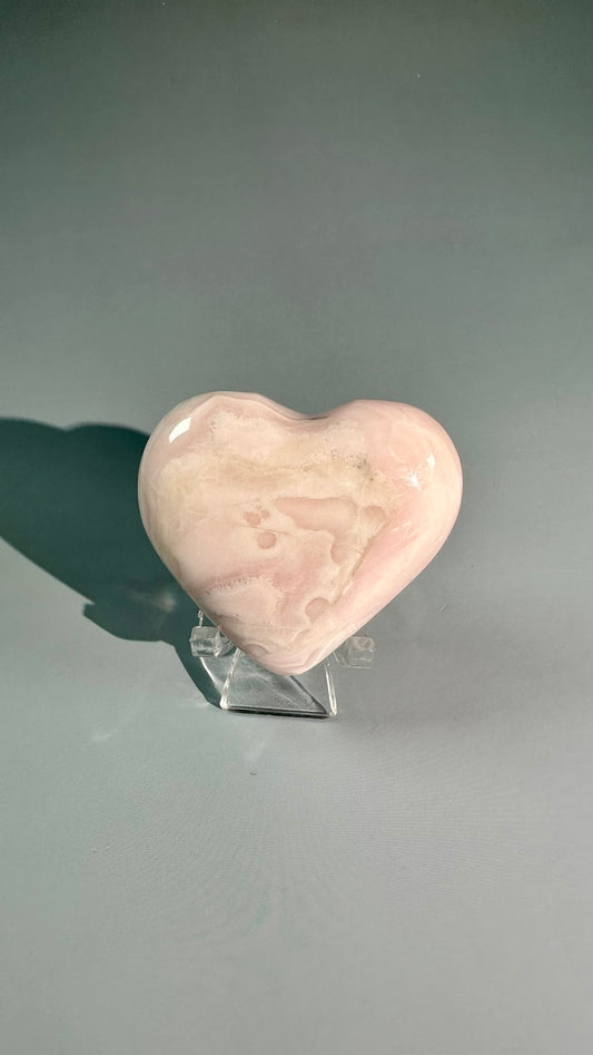 Peruvian Pink Mangano Calcite Heart UV Reactive – Option B