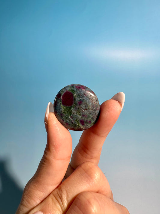 Ruby Kyanite Mini Round Flat Palm
