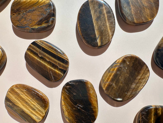 Tiger’s Eye Flat Palm