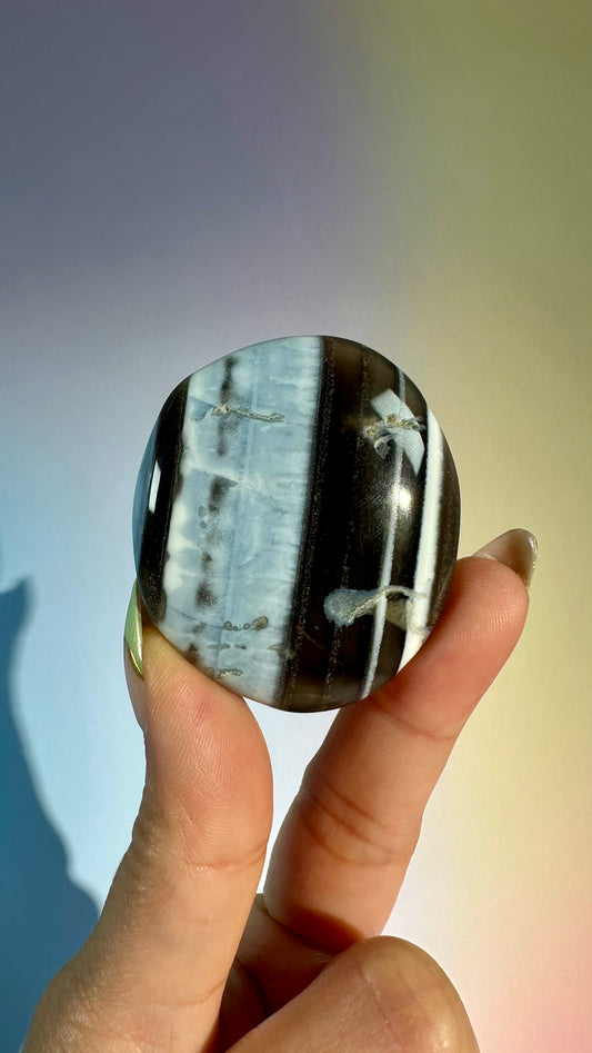 Blue Opal Round Flat Palm