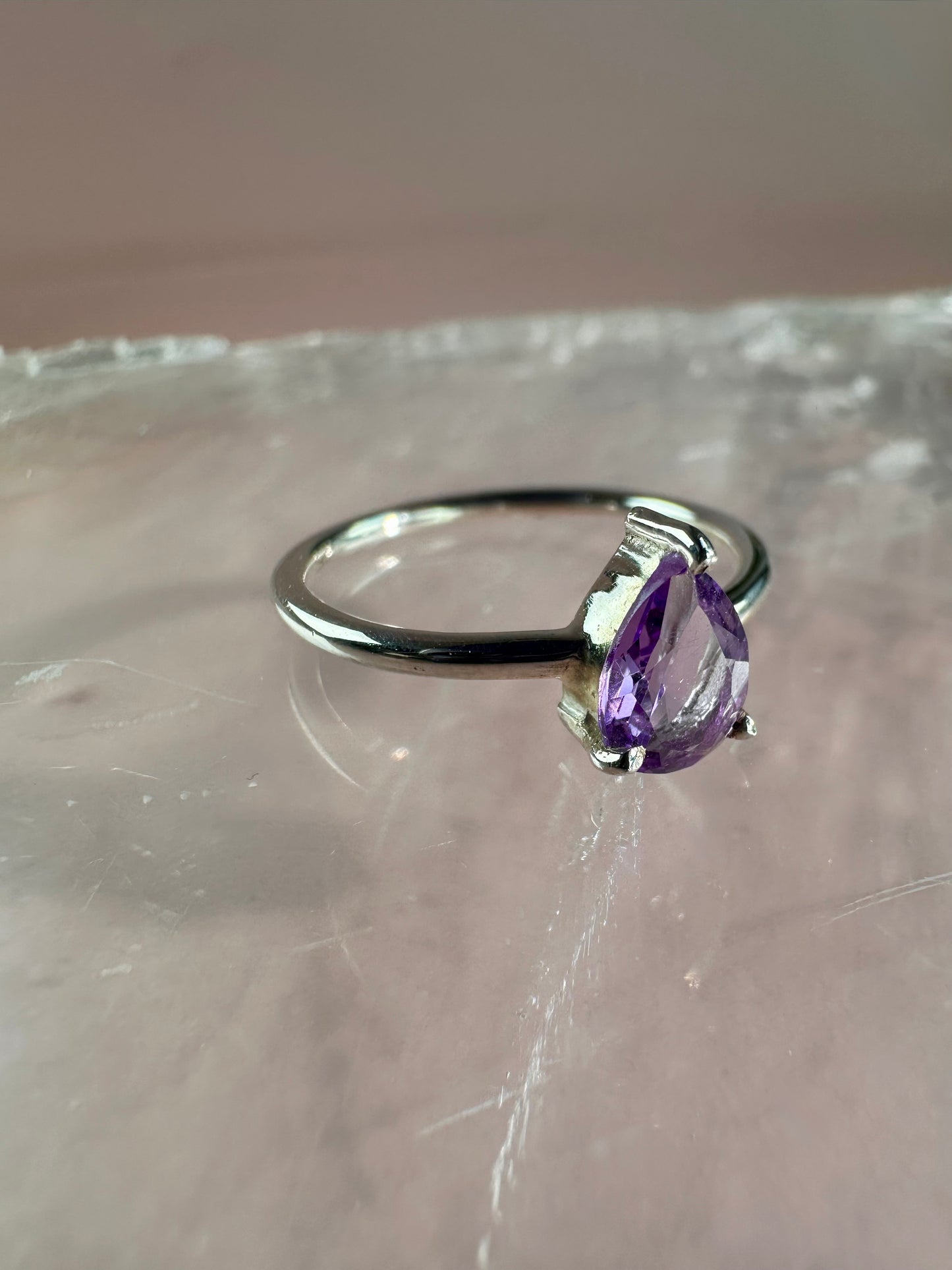 925 Sterling Silver Solitaire Pear Cut Faceted Amethyst 3-Prong Ring