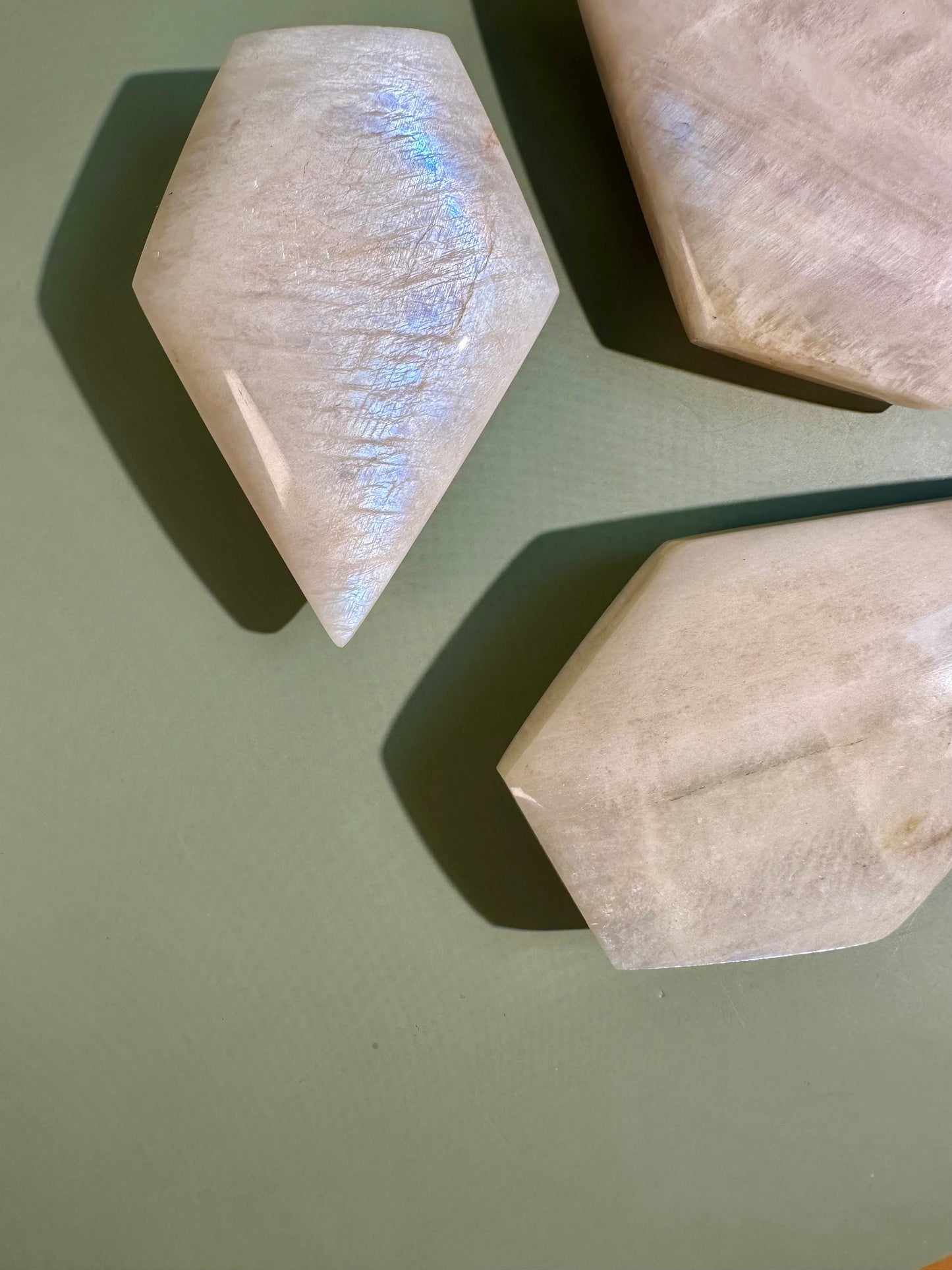 Flashy White Moonstone Flame