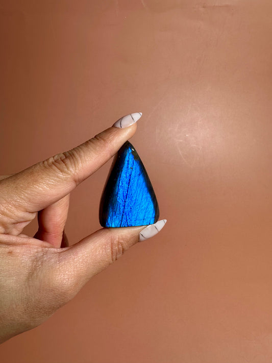 Small Blue Flash Labradorite Standing Freeform – Option I