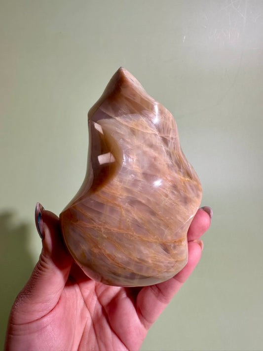 Peach Moonstone Flame – Option E | Collector Crystal, New Beginnings & Inner Peace