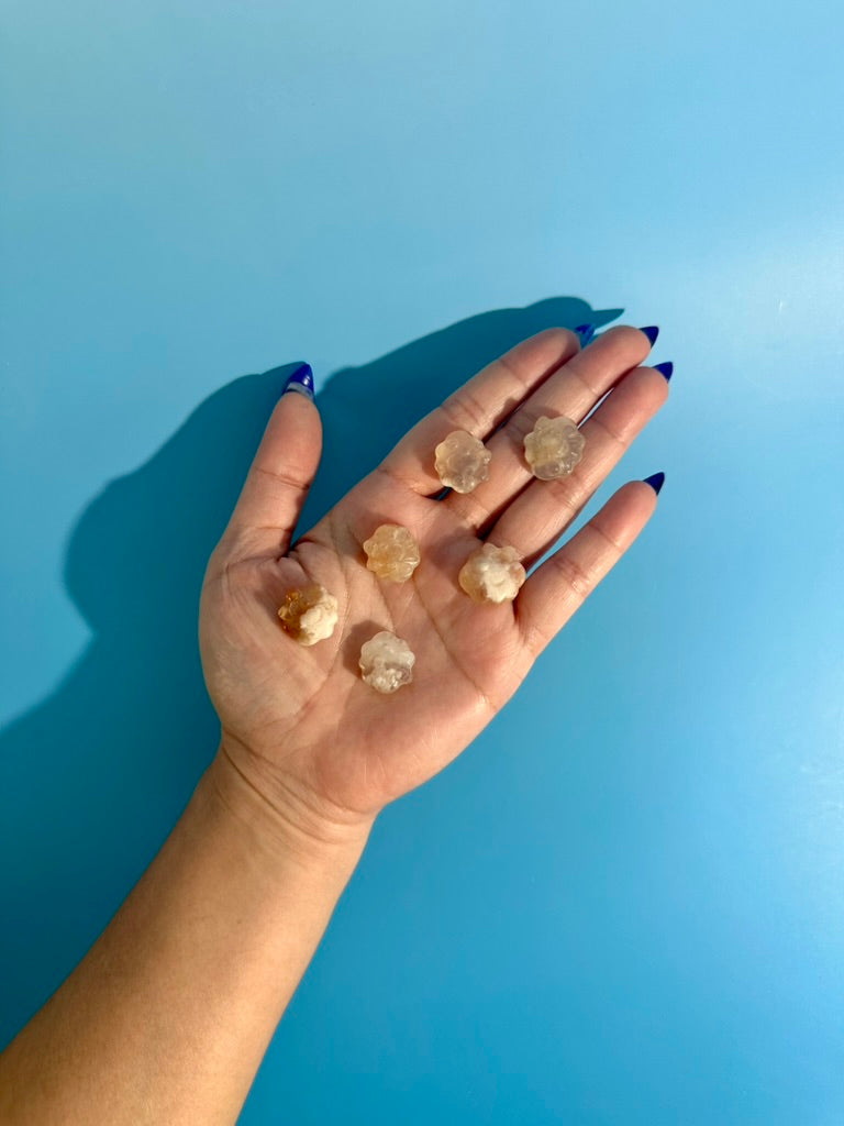 Mini Flower Agate Smiley Cloud | Cute Crystal Carving
