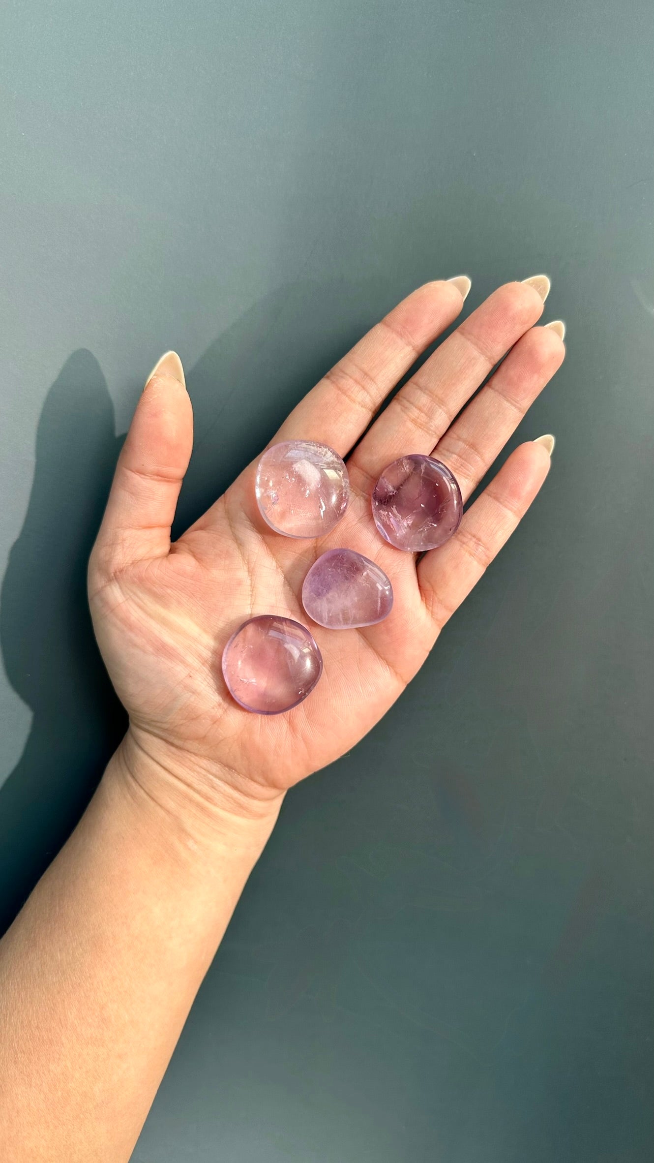 Light Amethyst Mini Round Flat Palm