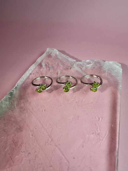 925 Sterling Silver Alma Toi et Moi Two-Stone Adjustable Faceted Peridot Prong Ring