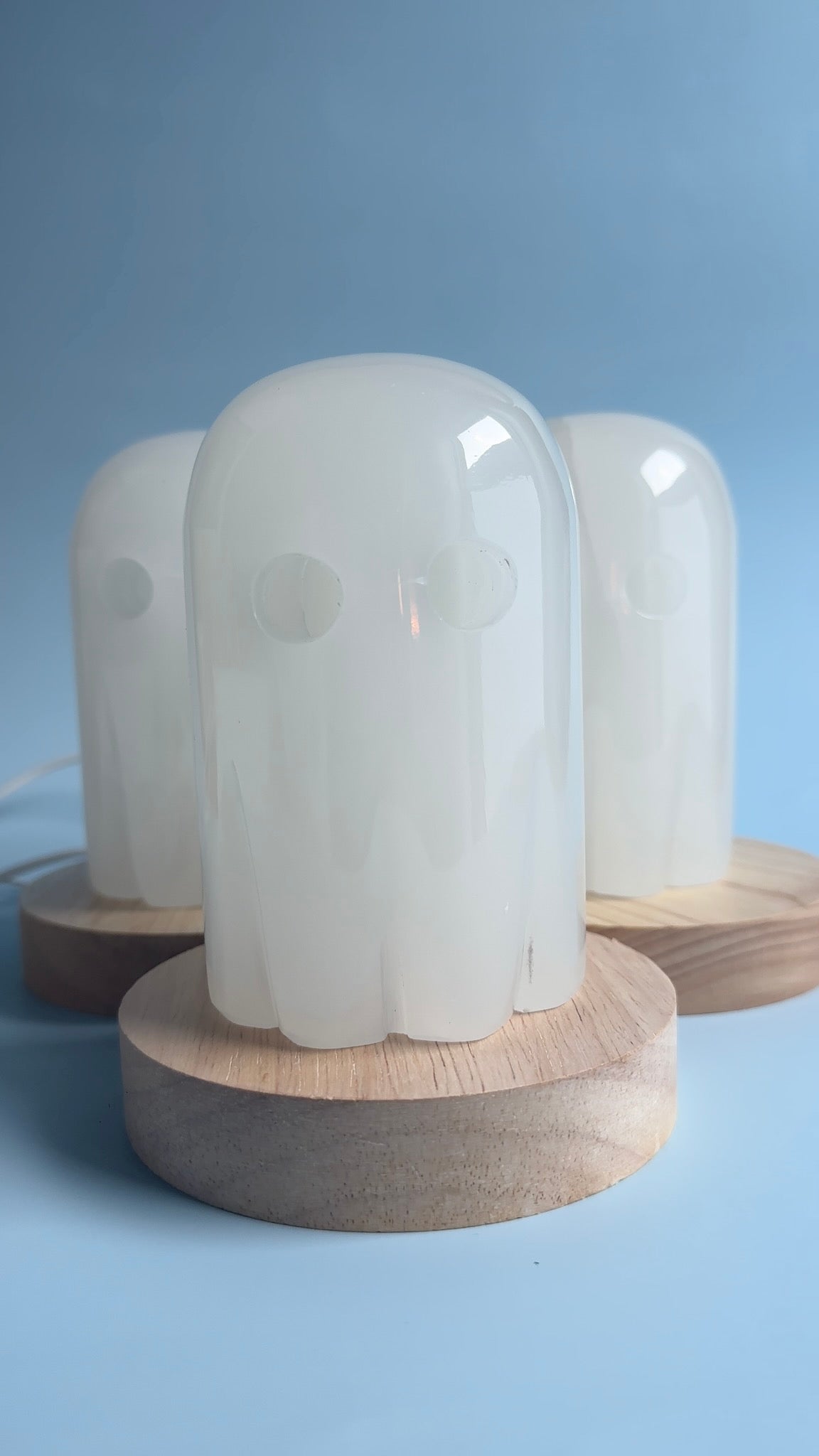 Hand-Carved Onyx Ghost Carving with Wooden Lamp Base – LED Color-Changing Light