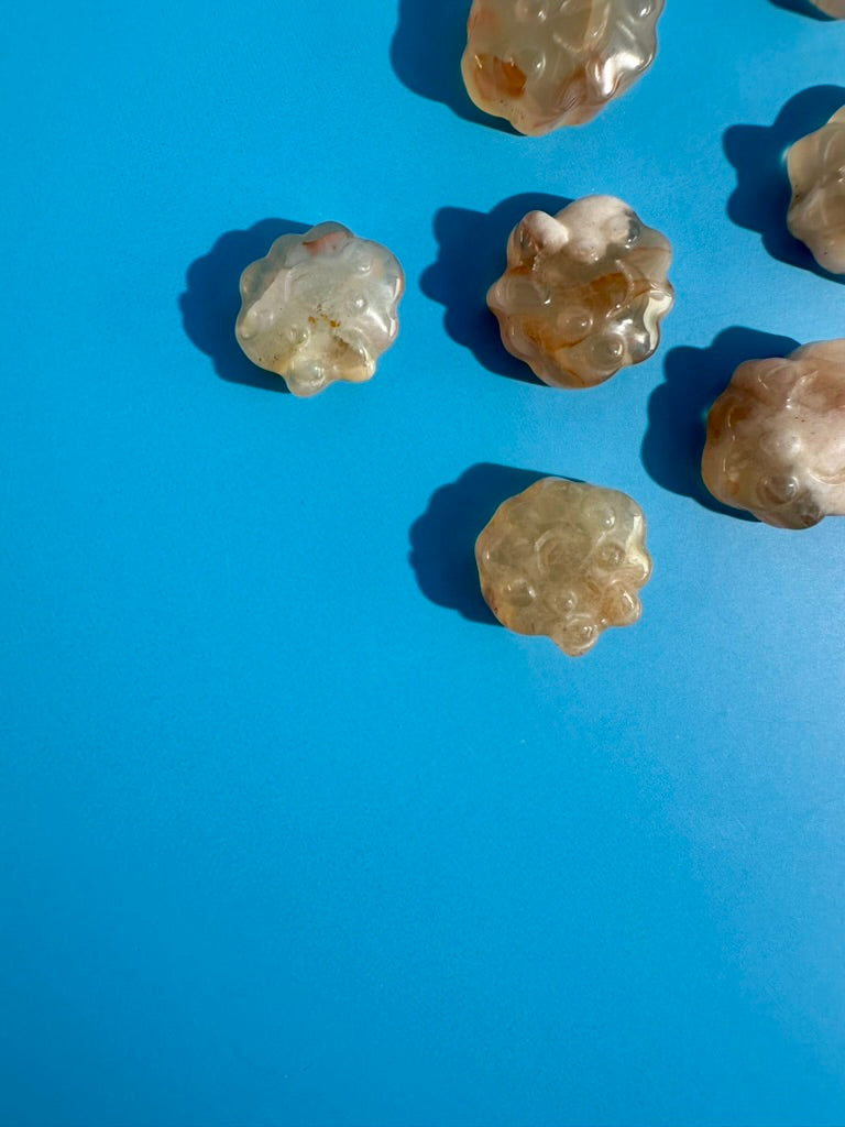 Mini Flower Agate Smiley Cloud | Cute Crystal Carving