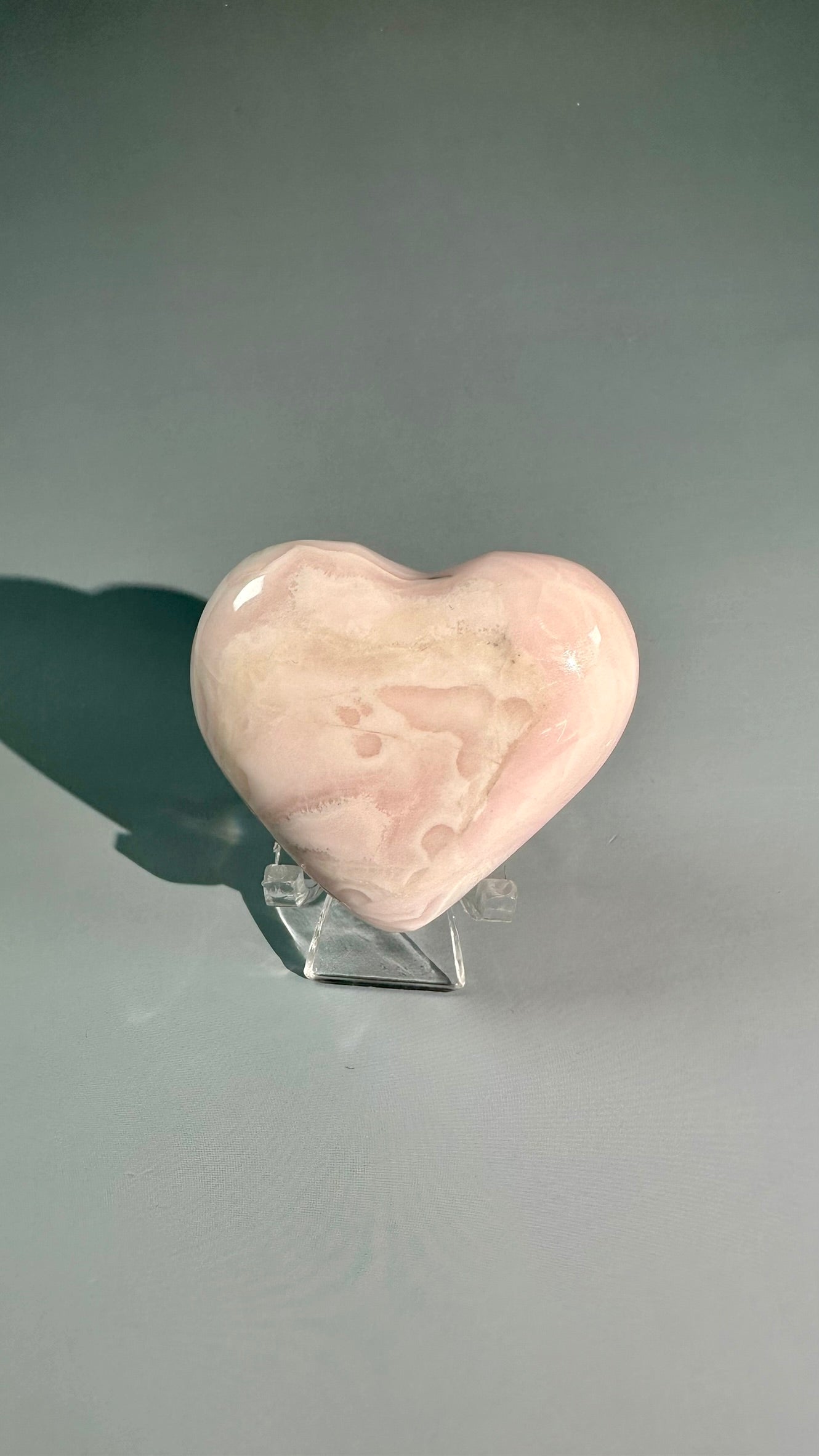 Peruvian Pink Mangano Calcite Heart UV Reactive – Option B