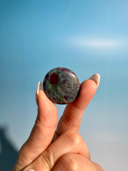 Ruby Kyanite Mini Round Flat Palm