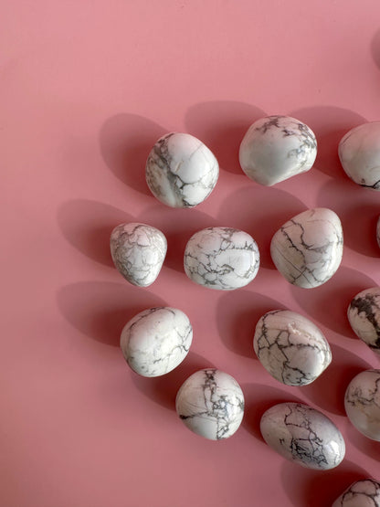 Howlite Tumble