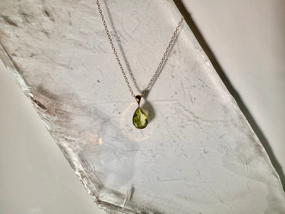 925 Sterling Silver 18K Yellow Gold Vermeil Faceted Peridot Pear Bezel Necklace