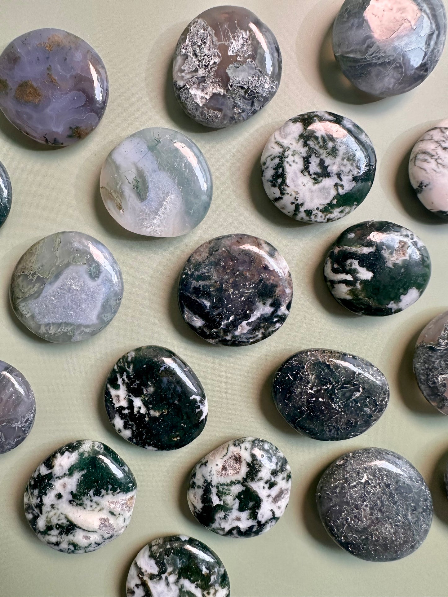 Moss Agate Mini Flat Palm