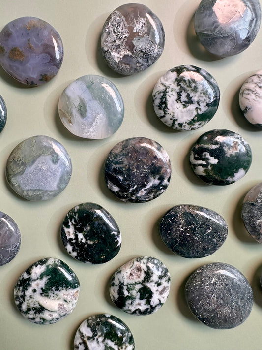 Moss Agate Mini Flat Palm