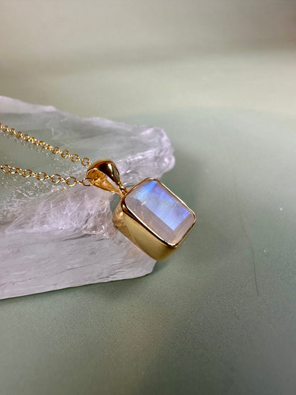 925 Sterling Silver 18K Yellow Gold Vermeil Faceted Rainbow Moonstone Cushion (Pillow) Bezel Necklace
