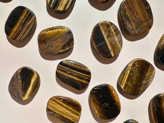 Tiger’s Eye Flat Palm