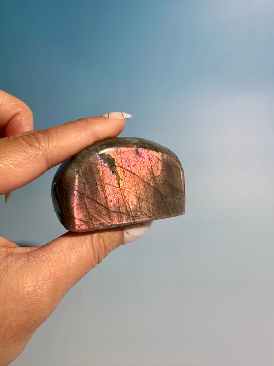 Small Sunset Flash Labradorite Standing  Freeform – Option L