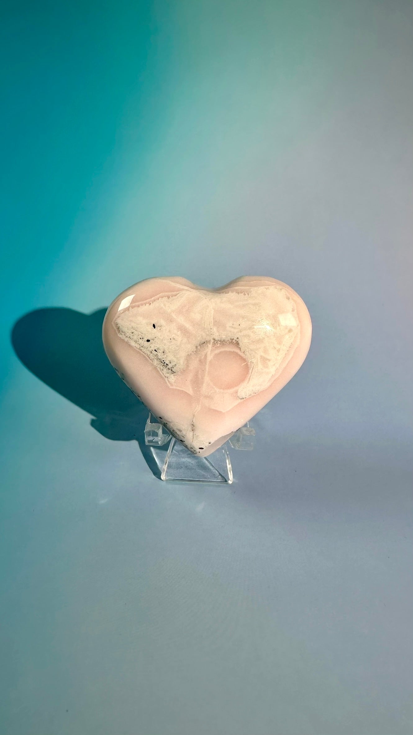 Peruvian Pink Mangano Calcite Heart UV Reactive – Option A