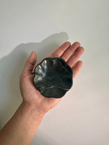 Small Black Marble Scalloped Dish