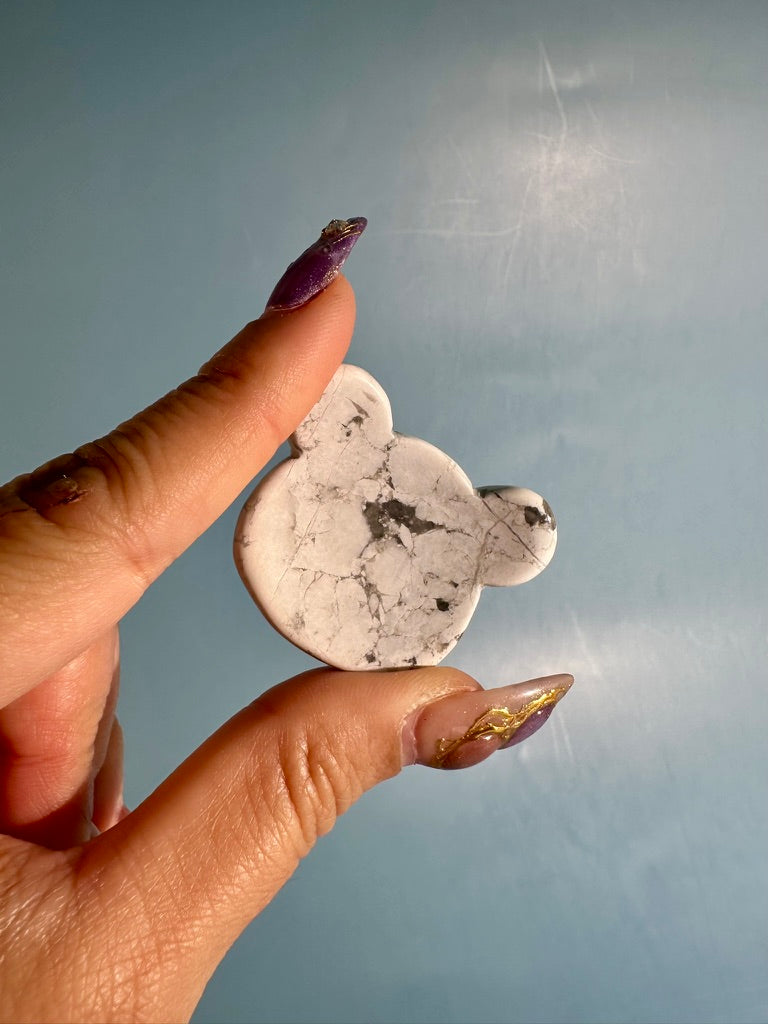 Howlite Bear Worry Stone | Calming Pocket Crystal