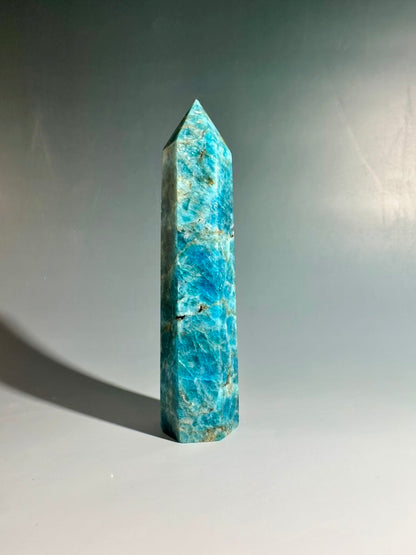 Blue Apatite Tower – Option C | Collector Crystal, Intuition & Personal Growth