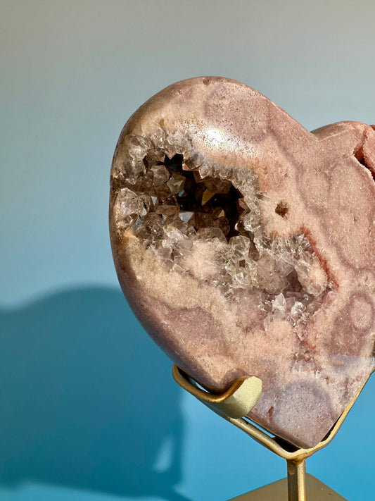 Pink Amethyst Heart on Gold Stand – Option D