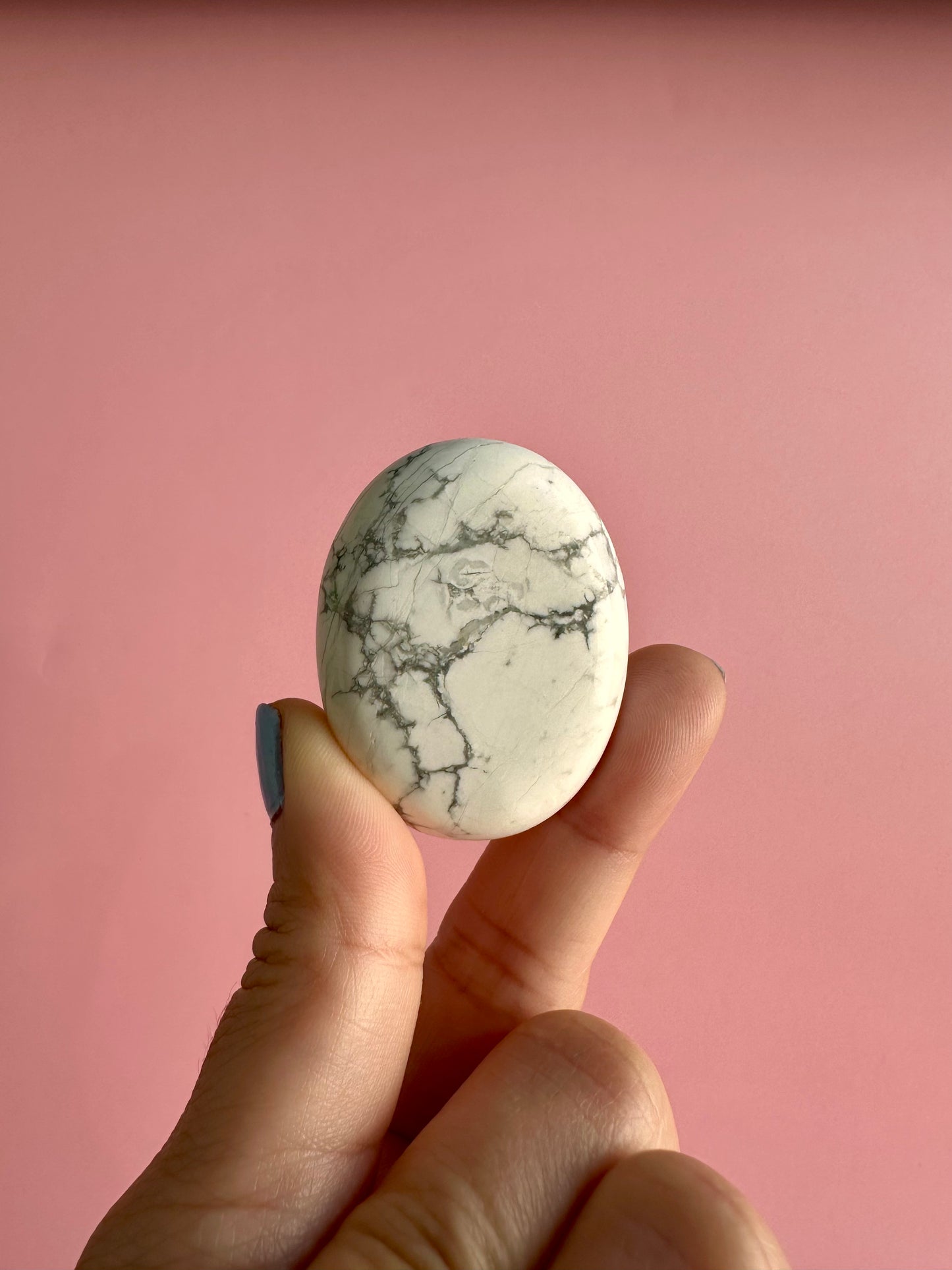 Howlite Palm Stone