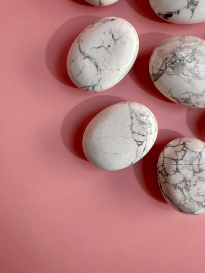 Howlite Palm Stone