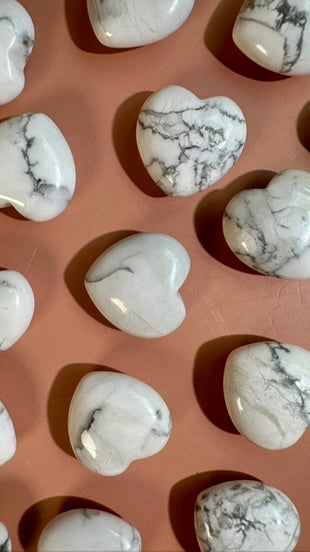 Mini Howlite Heart