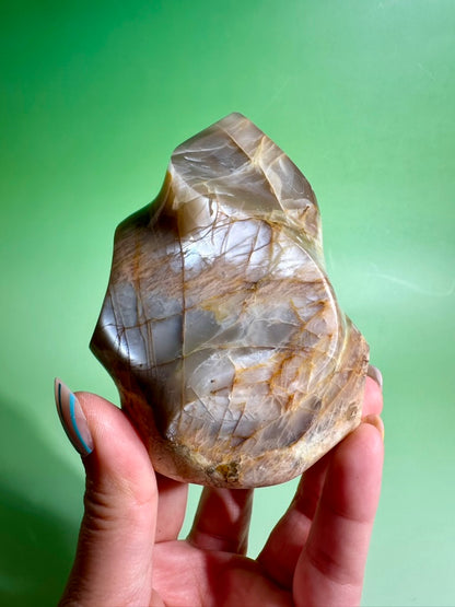 Peach Moonstone Flame – Option B | Emotional Healing, Calm & Inner Peace Crystal