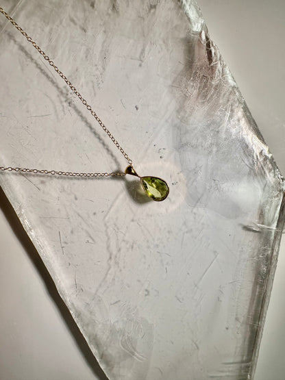 925 Sterling Silver 18K Yellow Gold Vermeil Faceted Peridot Pear Bezel Necklace