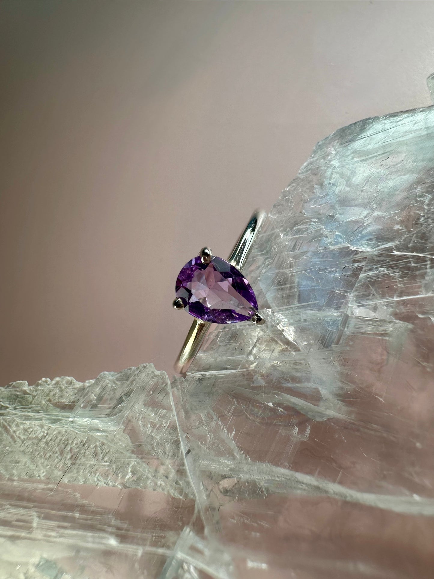 925 Sterling Silver Solitaire Pear Cut Faceted Amethyst 3-Prong Ring