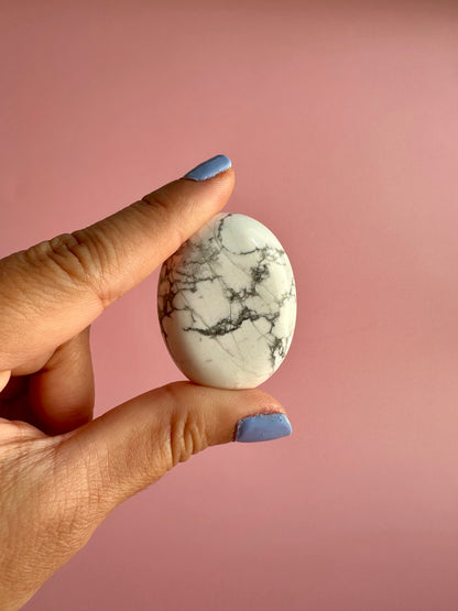 Howlite Palm Stone