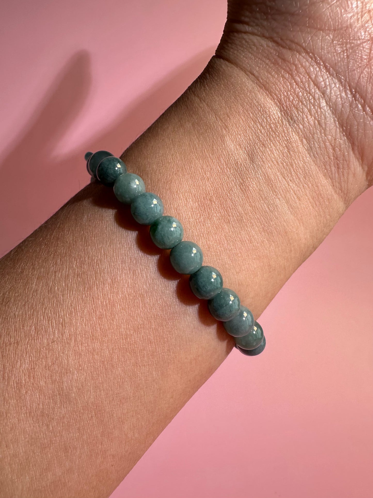 6mm Blue Water Jade Beaded Bracelet with Gold Accent Beads & Double Ring