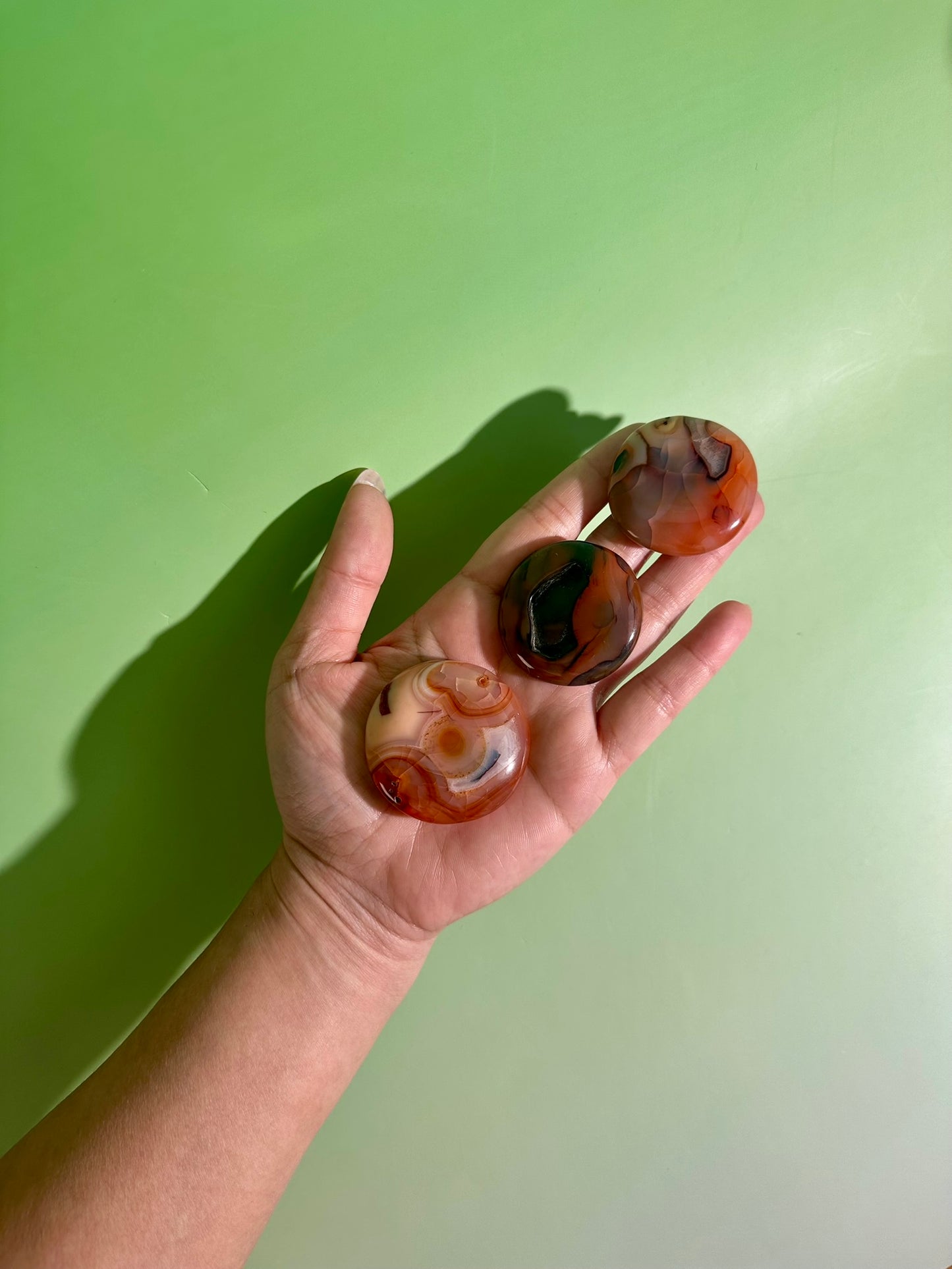 Carnelian Round Flat Palm