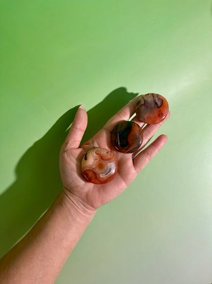 Carnelian Round Flat Palm