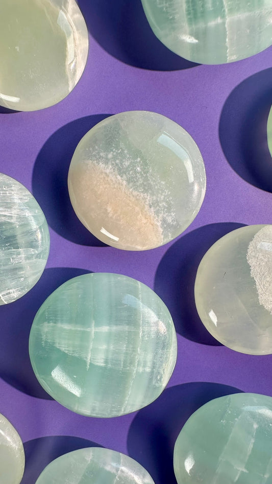 Pistachio Calcite Round Flat Palm