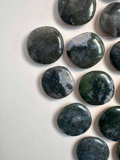Moss Agate Flat Palm