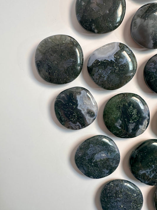 Moss Agate Flat Palm