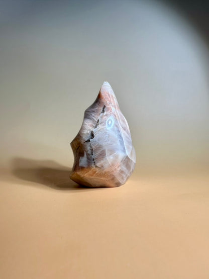 Peach Moonstone Flame – Option A | New Beginnings, Intuition & Feminine Energy Crystal