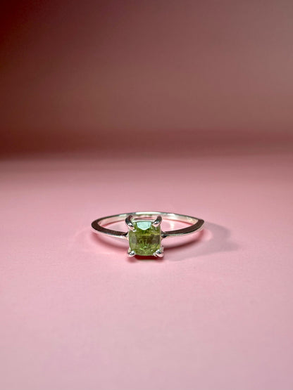 925 Sterling Silver Solitaire Cushion Faceted Peridot 4-Prong Tapered Band Ring