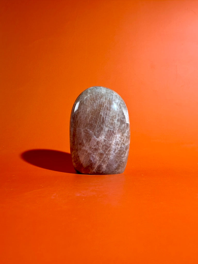 Peach Moonstone Standing Freeform – Option D | Self-Love, Intuition & Serene Energy Crystal
