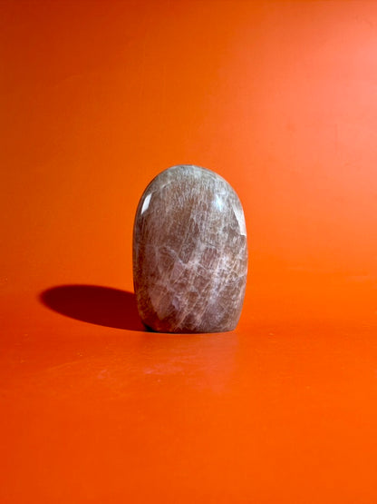 Peach Moonstone Standing Freeform – Option D | Self-Love, Intuition & Serene Energy Crystal