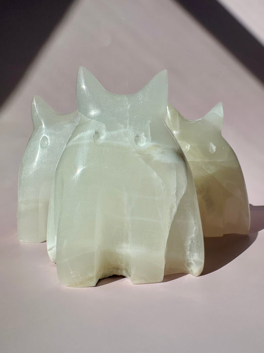 Hand-Carved White Onyx Kitty Cat Ghost