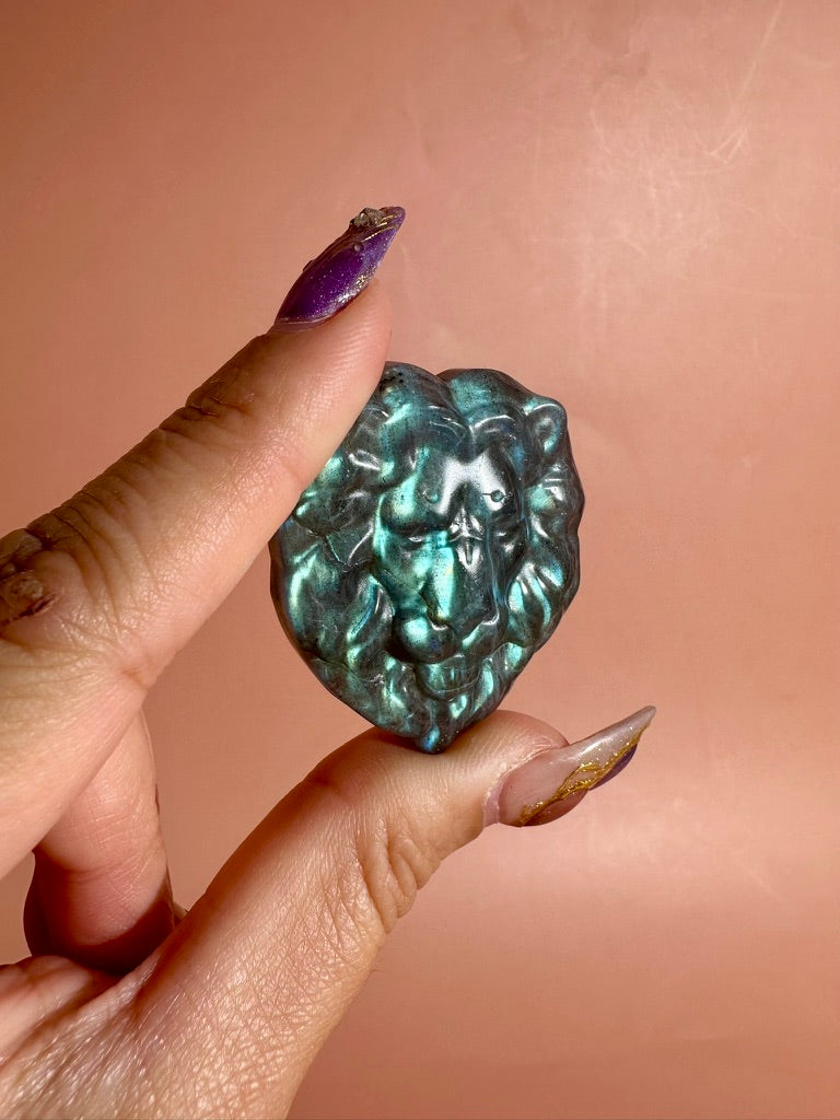 Labradorite Lion Head | Flashy Crystal Carving