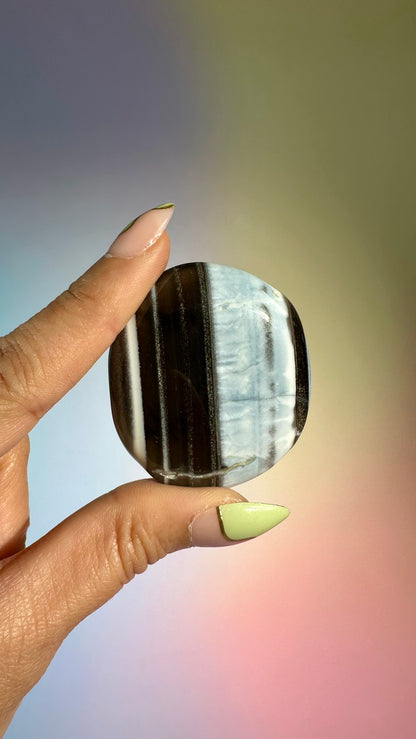 Blue Opal Round Flat Palm