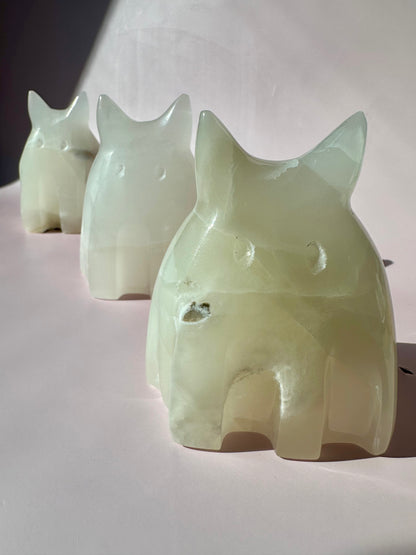 Hand-Carved White Onyx Kitty Cat Ghost