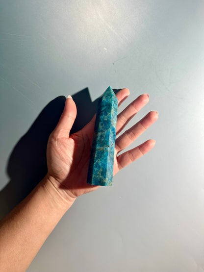 Blue Apatite Tower – Option C | Collector Crystal, Intuition & Personal Growth