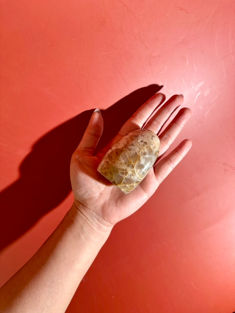 Peach Moonstone Standing Freeform – Option C | Collector Crystal, Balance & Gentle Transformation